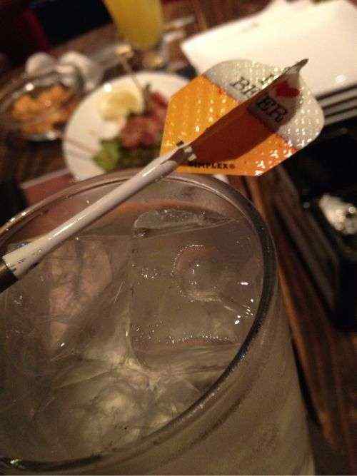 「ダーツバー・Bee河原町店」で黒霧島水割を呑む!