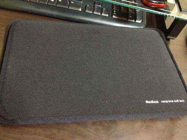 MacBook Air 11inch用ケース！その場しのぎのつもりで買った安いケースがイイ感じ！