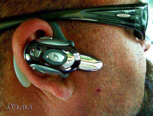 「Bluetoothイヤホン」で通勤のストレスをめちゃくちゃ軽減！めちゃくちゃオススメです！