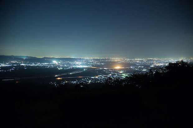 京都の数少ない夜景ポイントの1つ「万灯呂山展望台」（まんどろやま）