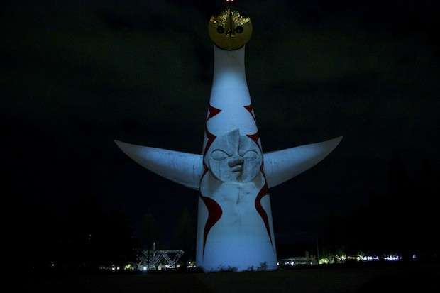 「イルミナイト万博 Xmas」万博記念公園でイルミネーションとプロジェクションマッピングを堪能せよ!