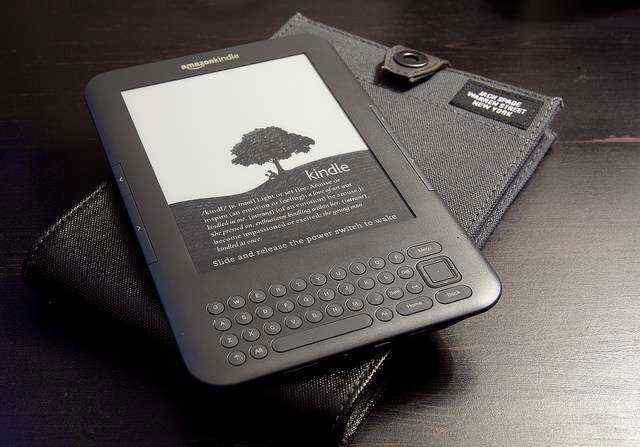 Kindleで部屋を広くして自分の心も広くしたい。